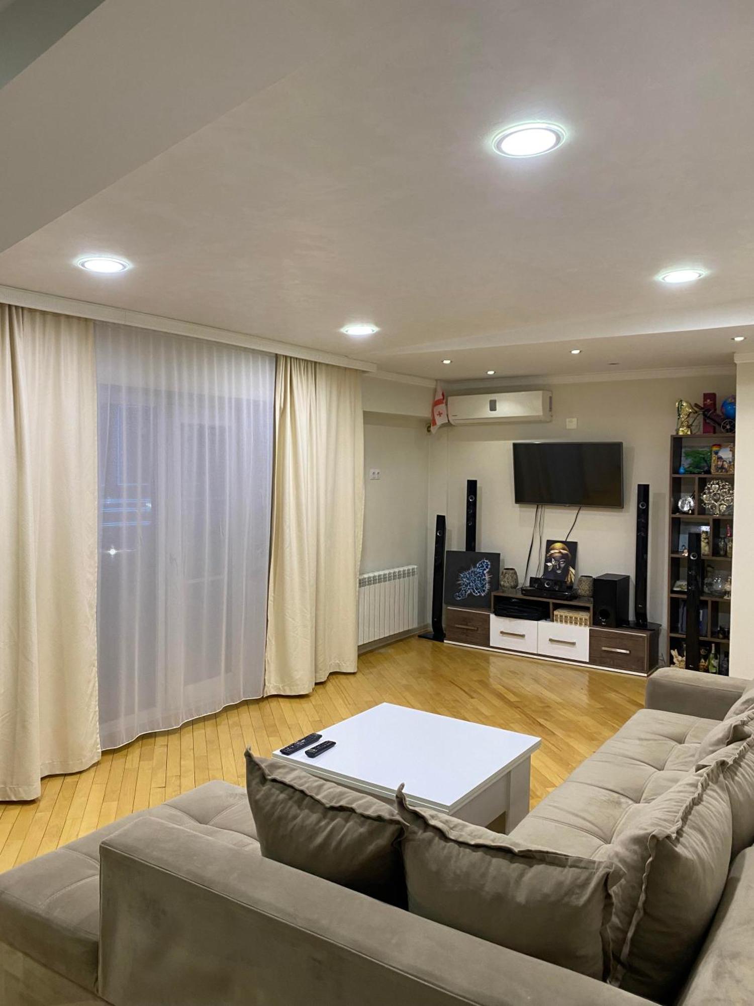 Big Flat In Batumi Apartment Ngoại thất bức ảnh