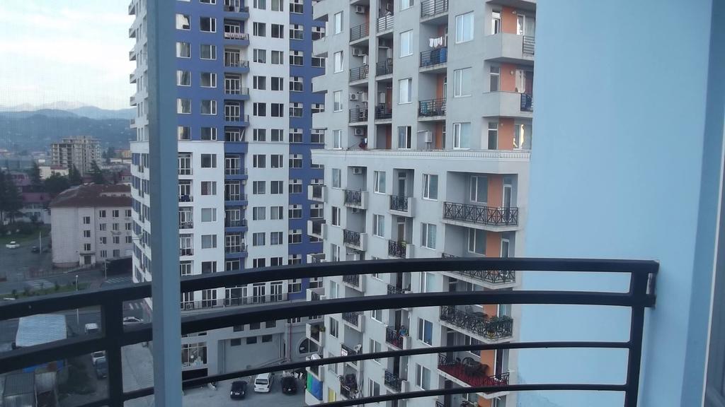 Big Flat In Batumi Apartment Ngoại thất bức ảnh